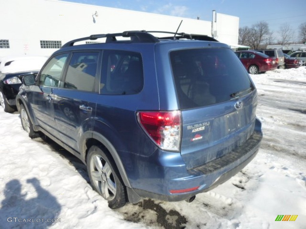 2009 Forester 2.5 X Limited - Newport Blue Pearl / Platinum photo #3