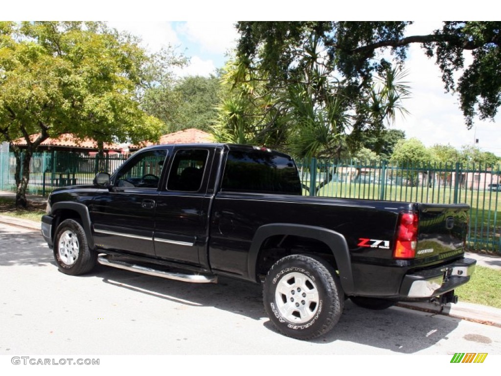 2004 Silverado 1500 LT Extended Cab 4x4 - Black / Dark Charcoal photo #6