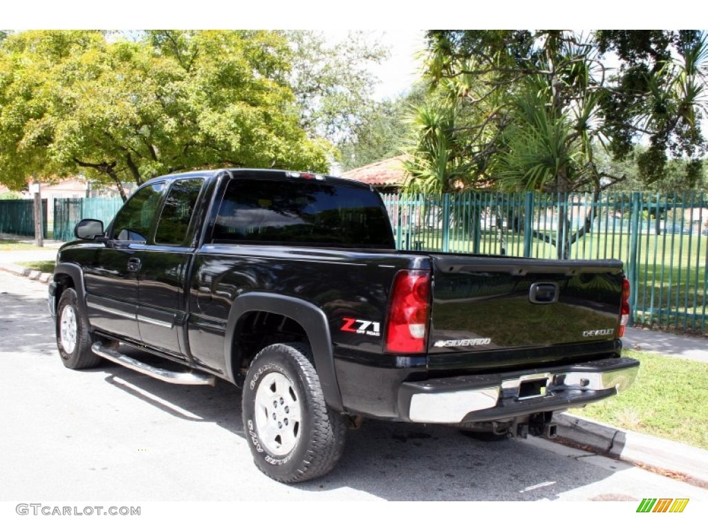 2004 Silverado 1500 LT Extended Cab 4x4 - Black / Dark Charcoal photo #8