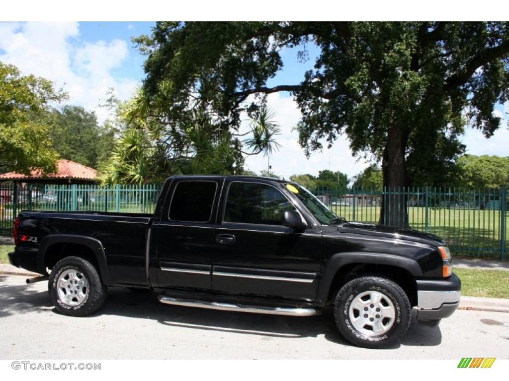 2004 Silverado 1500 LT Extended Cab 4x4 - Black / Dark Charcoal photo #12