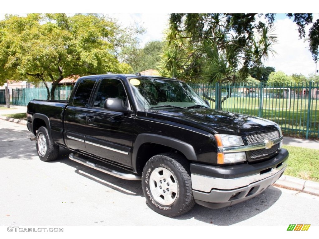 2004 Silverado 1500 LT Extended Cab 4x4 - Black / Dark Charcoal photo #14