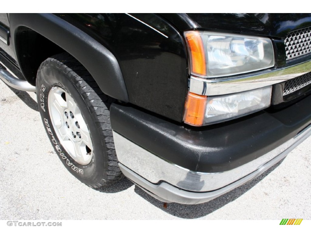 2004 Silverado 1500 LT Extended Cab 4x4 - Black / Dark Charcoal photo #17