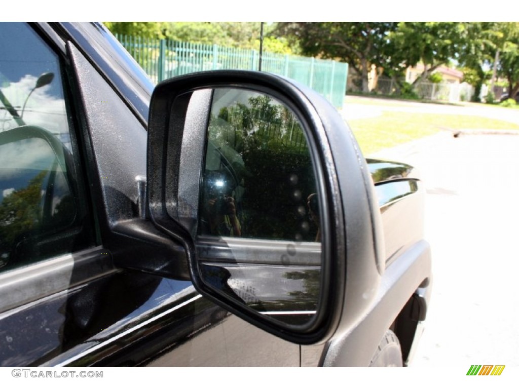 2004 Silverado 1500 LT Extended Cab 4x4 - Black / Dark Charcoal photo #20