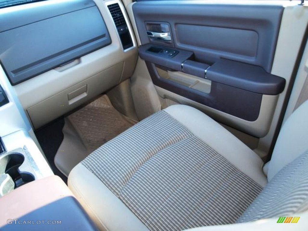 2010 Ram 2500 Big Horn Edition Crew Cab 4x4 - Rugged Brown Pearl / Light Pebble Beige/Bark Brown photo #12