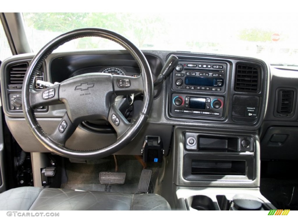 2004 Chevrolet Silverado 1500 LT Extended Cab 4x4 Dark Charcoal Dashboard Photo #75534090