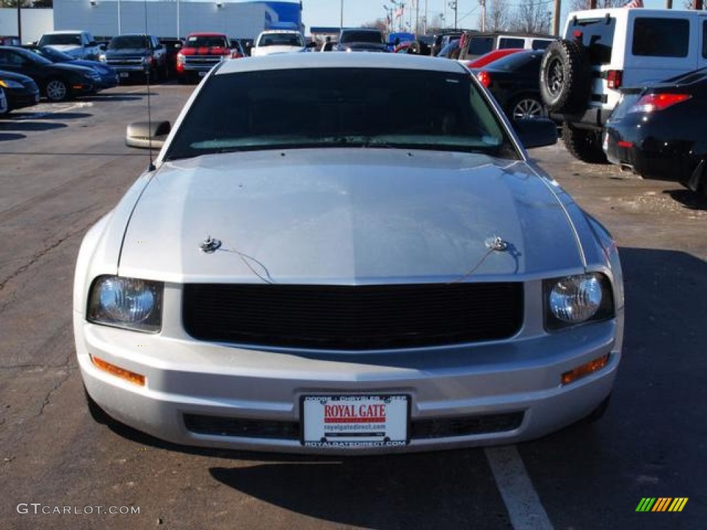 2007 Mustang V6 Deluxe Coupe - Satin Silver Metallic / Dark Charcoal photo #8