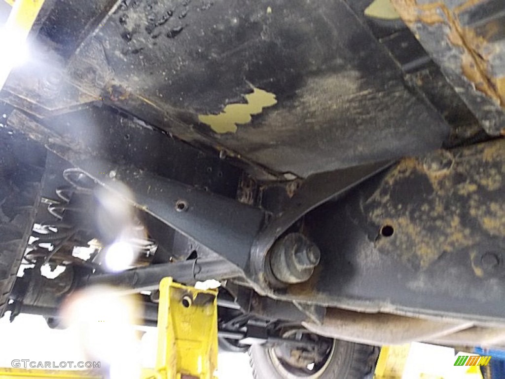 1997 Land Rover Defender 90 Soft Top Undercarriage Photo #75538601