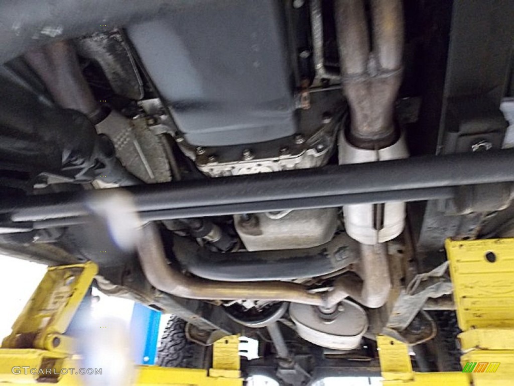 1997 Land Rover Defender 90 Soft Top Undercarriage Photos