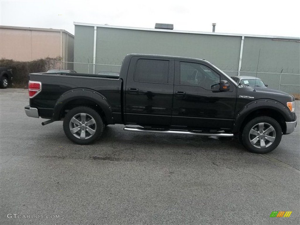 2010 F150 Lariat SuperCrew - Tuxedo Black / Black photo #2