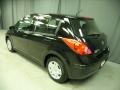 Super Black - Versa 1.8 S Hatchback Photo No. 3