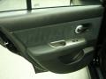 Super Black - Versa 1.8 S Hatchback Photo No. 17