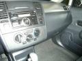 Super Black - Versa 1.8 S Hatchback Photo No. 26