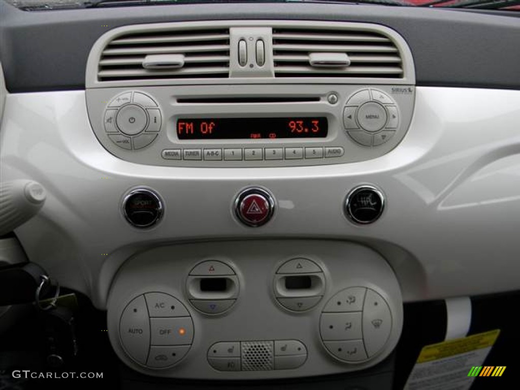 2013 Fiat 500 c cabrio Lounge Controls Photos