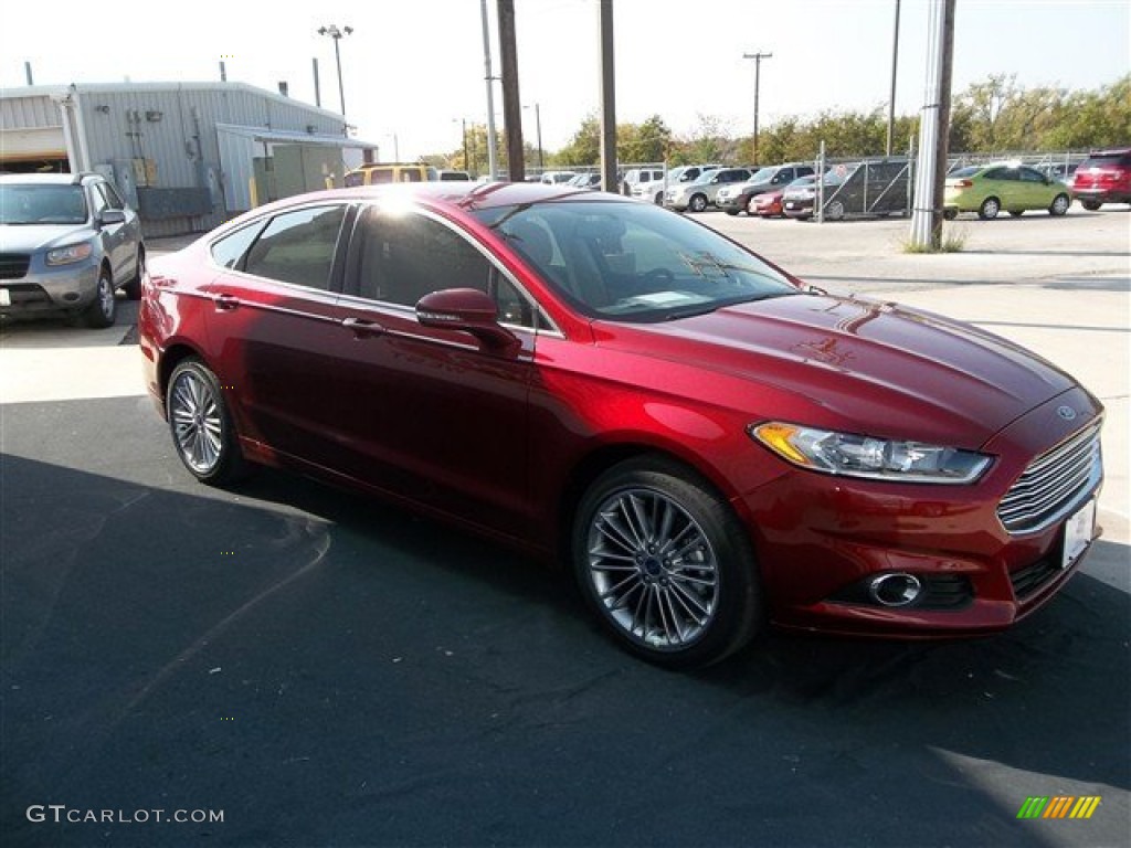 2013 Fusion SE 1.6 EcoBoost - Ruby Red Metallic / Dune photo #12