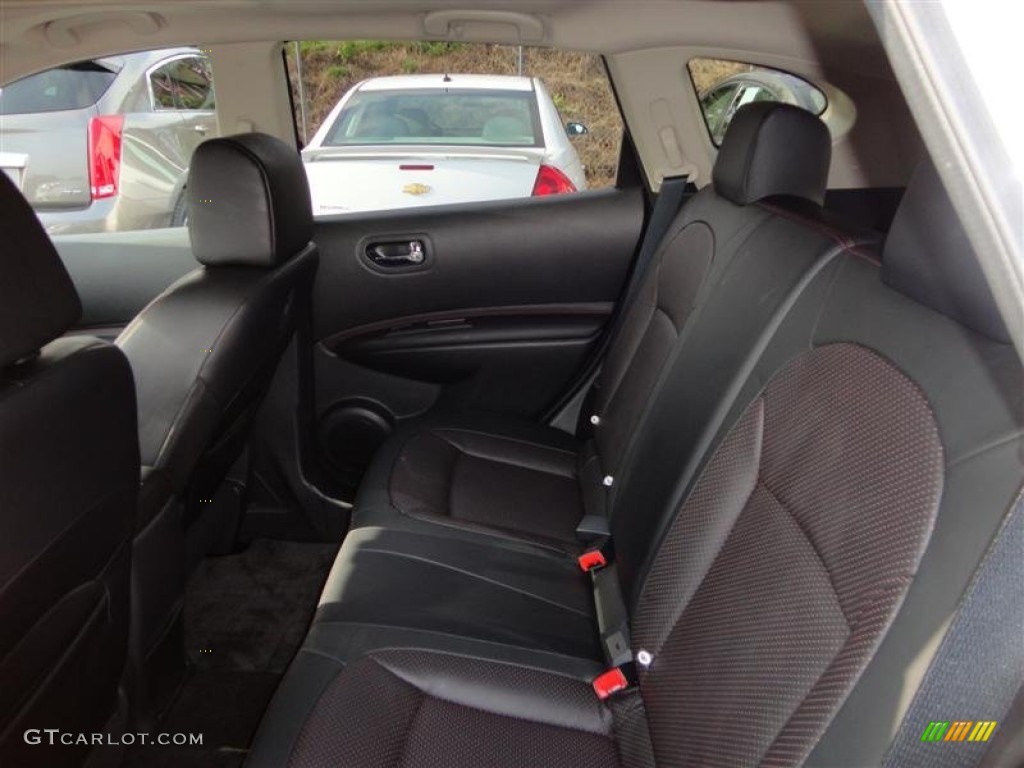 2011 Rogue SL - Silver Ice Metallic / Black photo #4