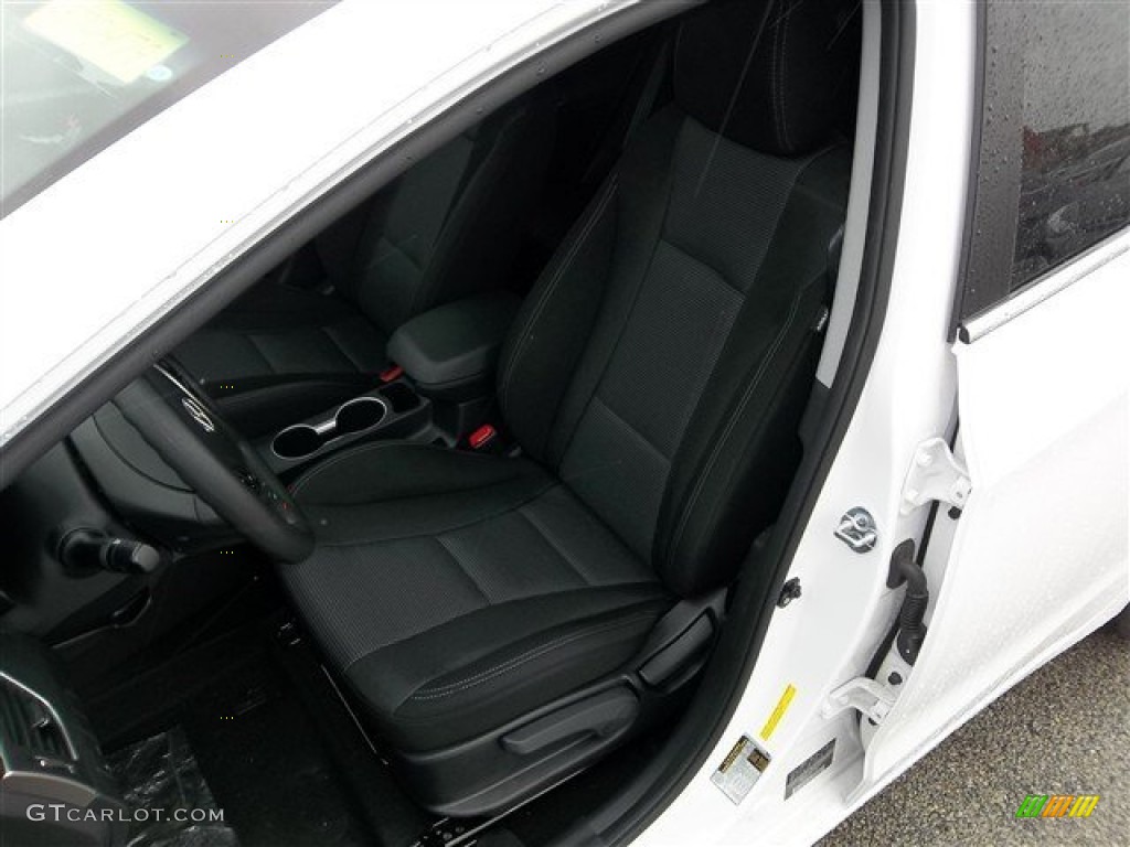 2013 Elantra GT - Monaco White / Black photo #2