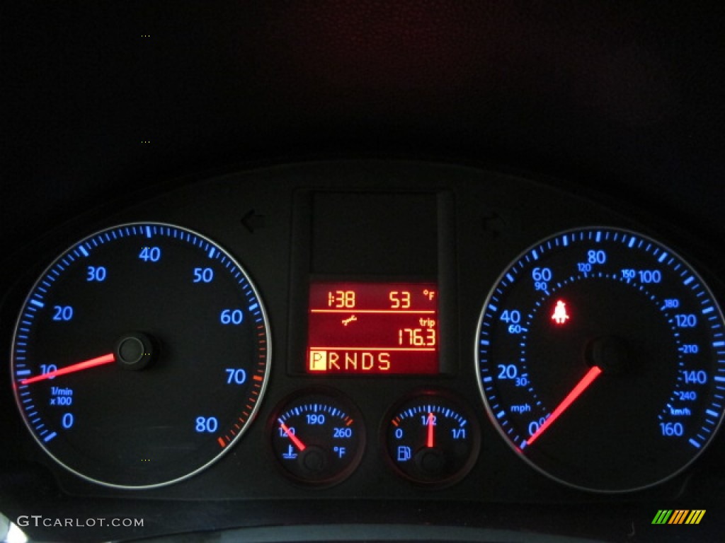 2009 Volkswagen Jetta SE SportWagen Gauges Photos