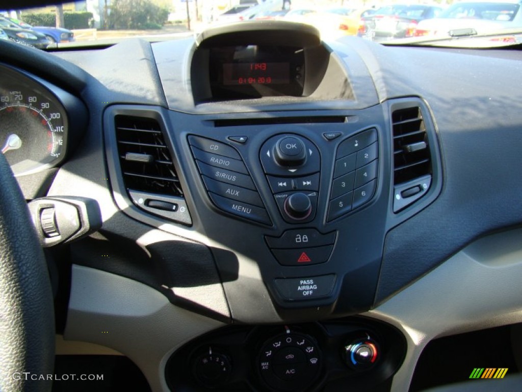 2013 Fiesta S Sedan - Tuxedo Black / Charcoal Black/Light Stone photo #16