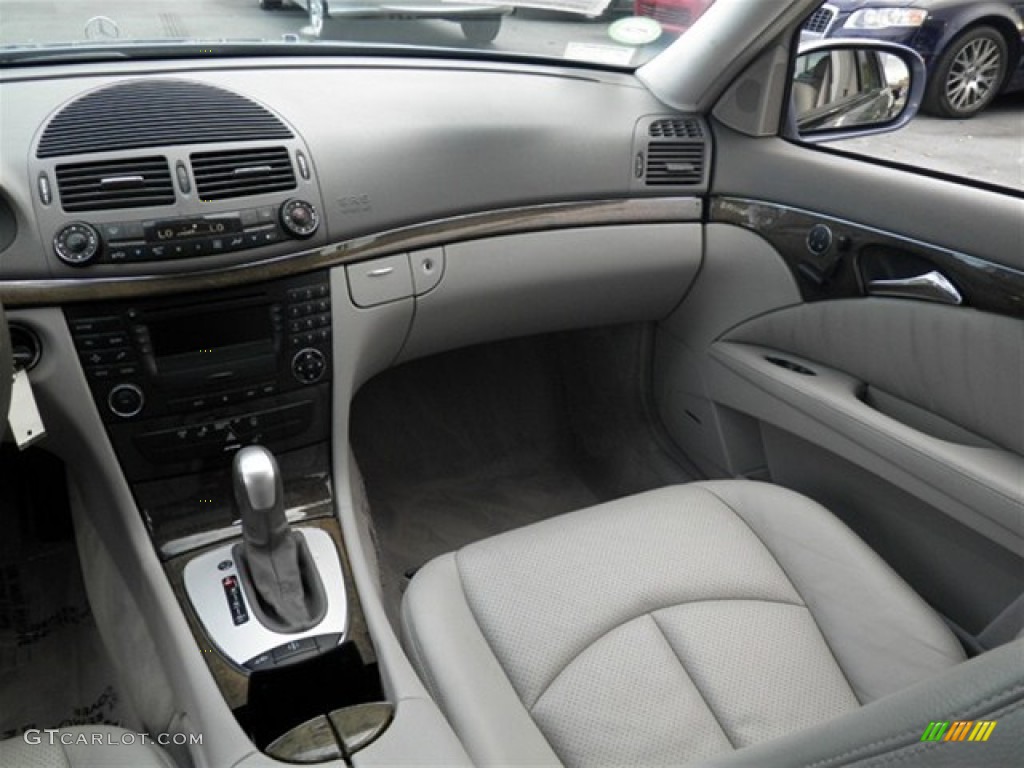 2003 E 500 Sedan - Platinum Blue Metallic / Grey photo #31