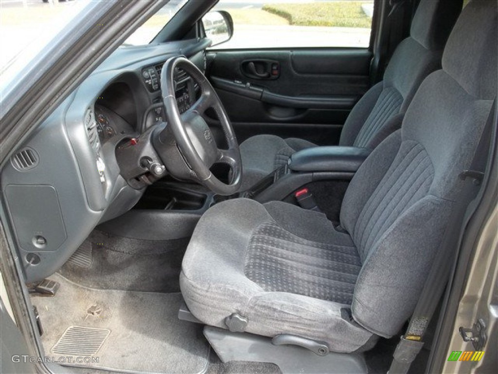 Graphite Interior 2002 Chevrolet Blazer LS 4x4 Photo #75563815