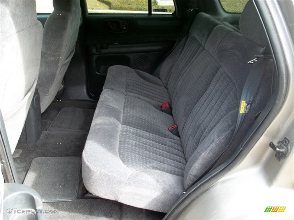 2002 Chevrolet Blazer LS 4x4 Rear Seat Photo #75563841