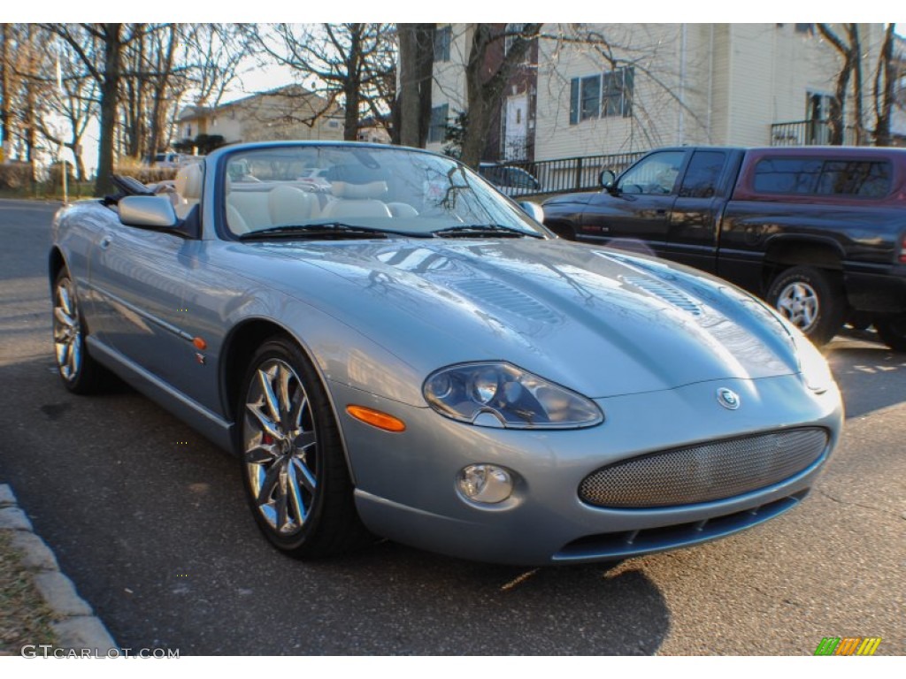 2006 XK XKR Convertible - Frost Blue Metallic / Ivory photo #7