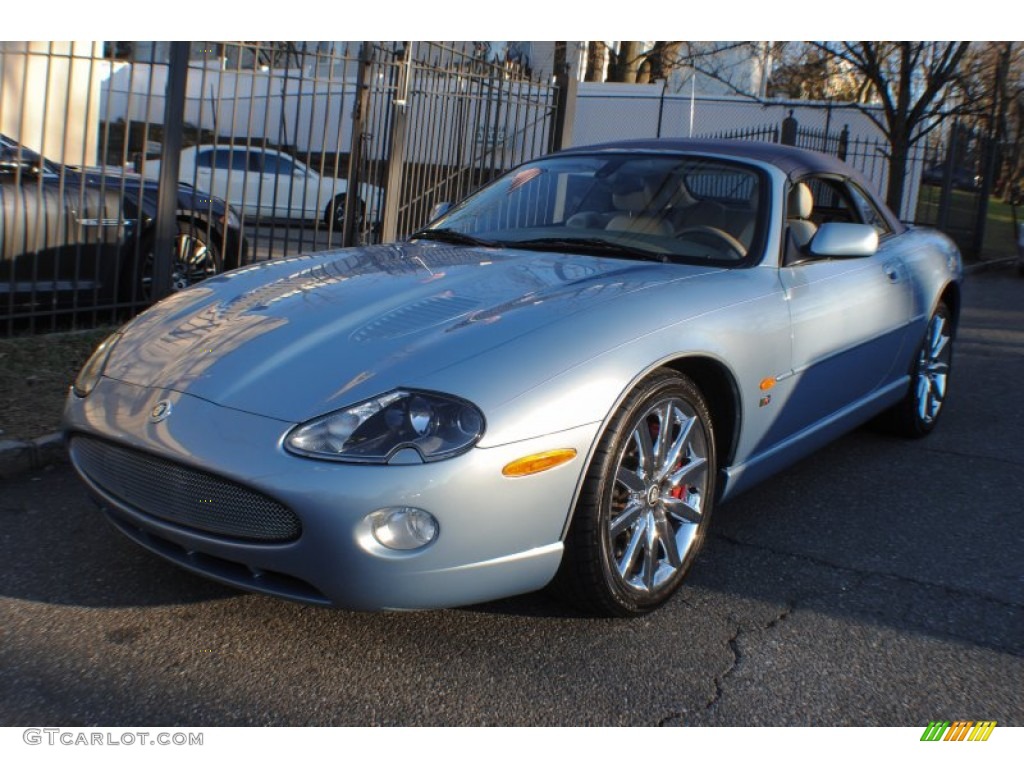 2006 XK XKR Convertible - Frost Blue Metallic / Ivory photo #20