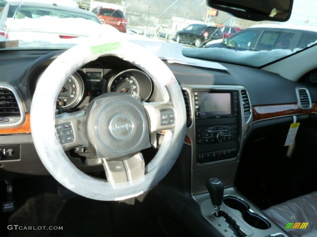 2013 Grand Cherokee Overland 4x4 - Brilliant Black Crystal Pearl / New Saddle/Black photo #12