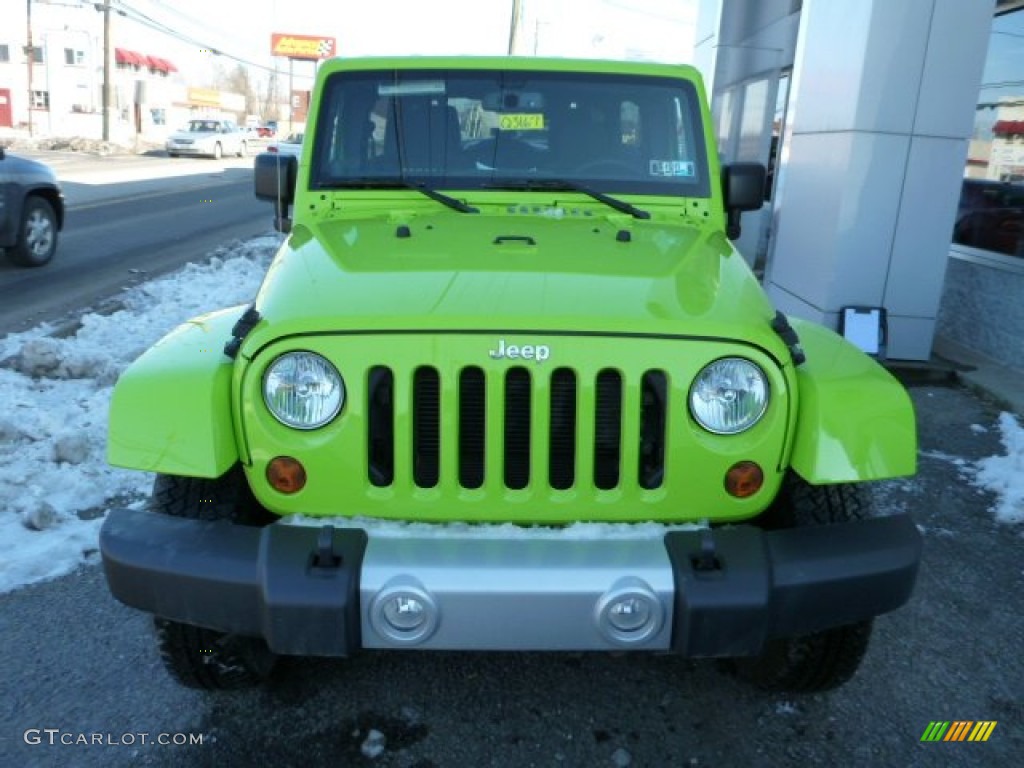 2013 Wrangler Unlimited Sahara 4x4 - Gecko Green Pearl / Black photo #9