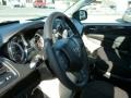 Blue Streak Pearl - Grand Caravan SE Photo No. 15