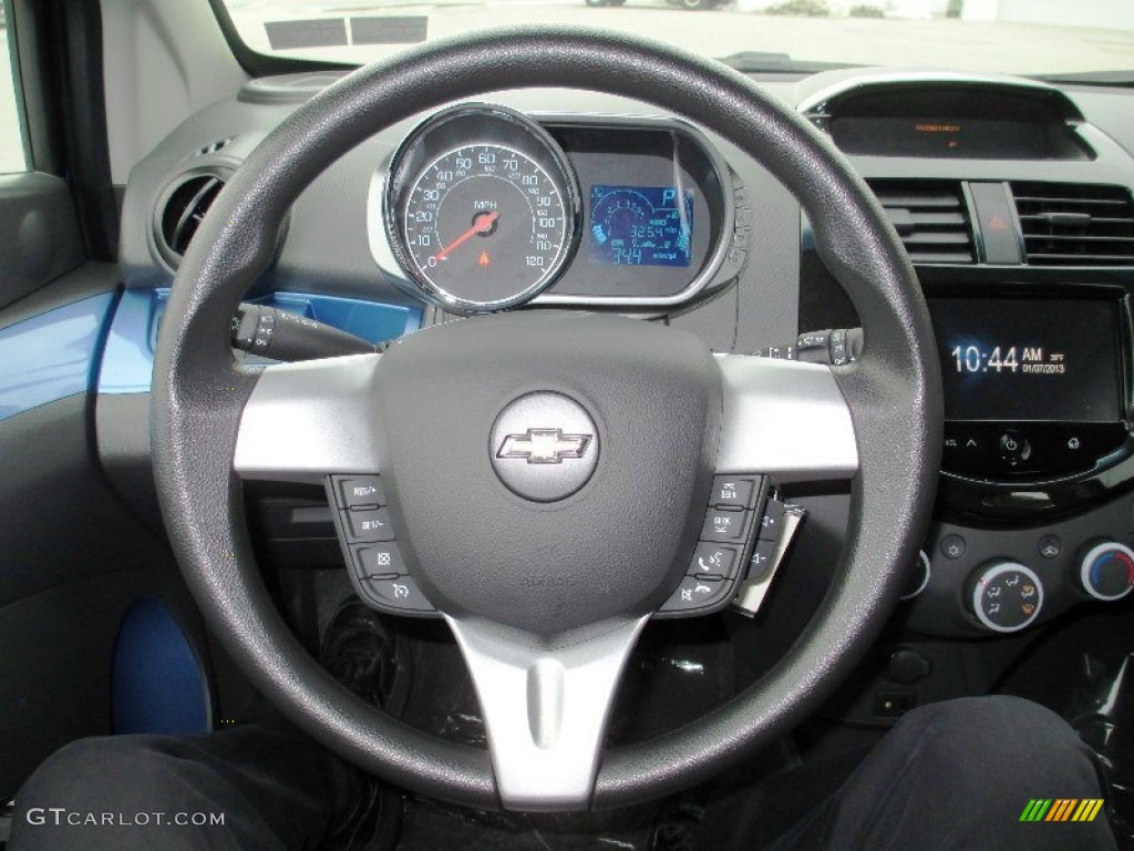 2013 Chevrolet Spark LT Silver/Blue Steering Wheel Photo #75572492