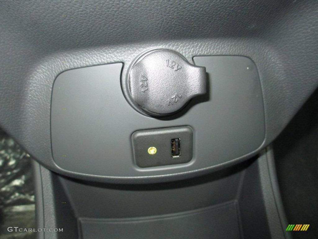 2013 Chevrolet Spark LT Controls Photo #75572552