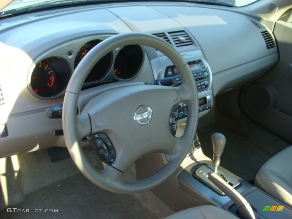 2004 Altima 3.5 SE - Polished Pewter / Blond photo #9