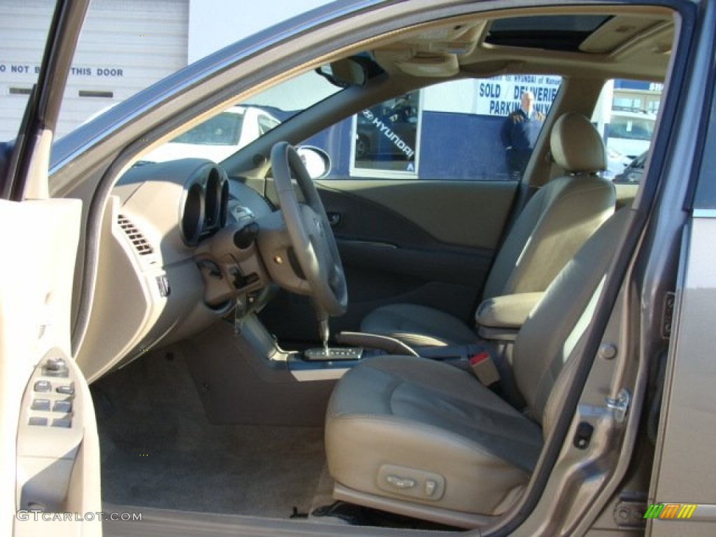 2004 Altima 3.5 SE - Polished Pewter / Blond photo #10