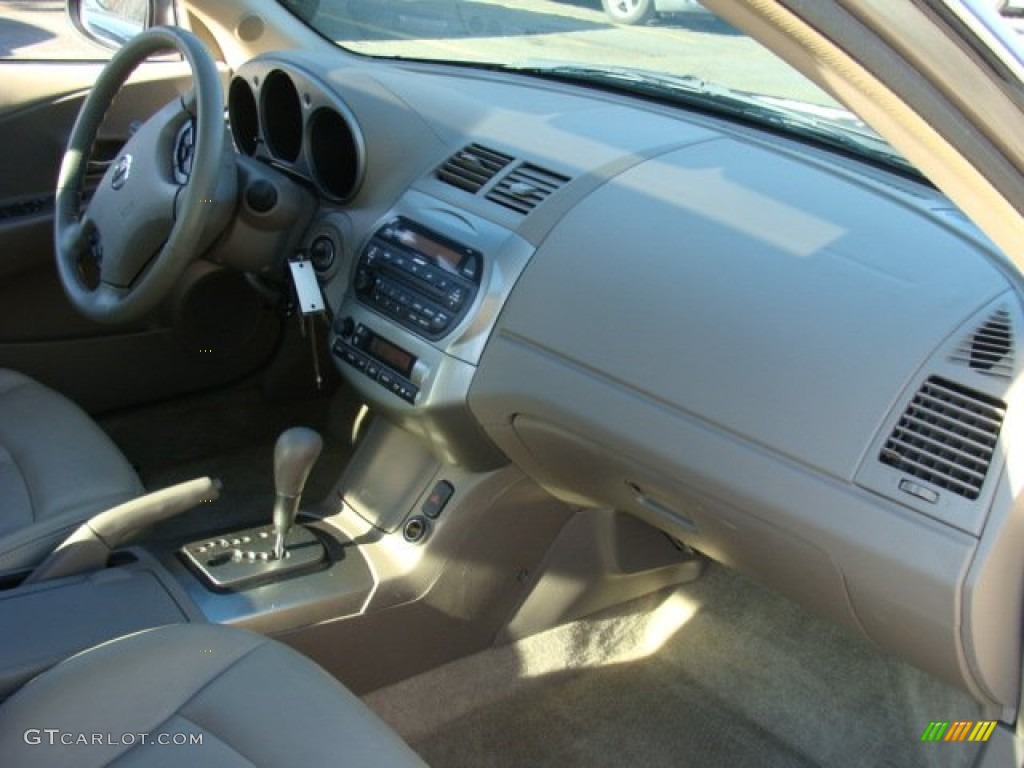 2004 Altima 3.5 SE - Polished Pewter / Blond photo #22