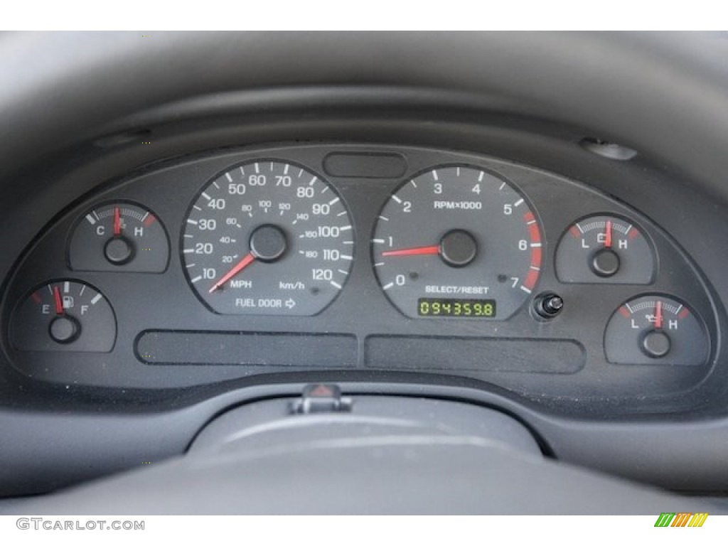 2004 Ford Mustang V6 Coupe Gauges Photo #75581080