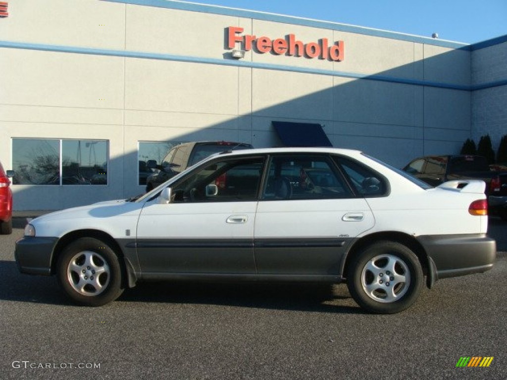 1999 Legacy L Sedan - Glacier White / Gray photo #3