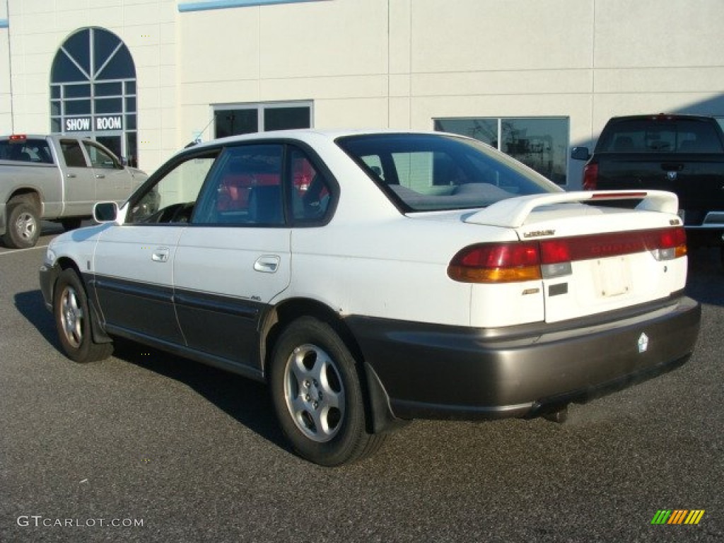 1999 Legacy L Sedan - Glacier White / Gray photo #4