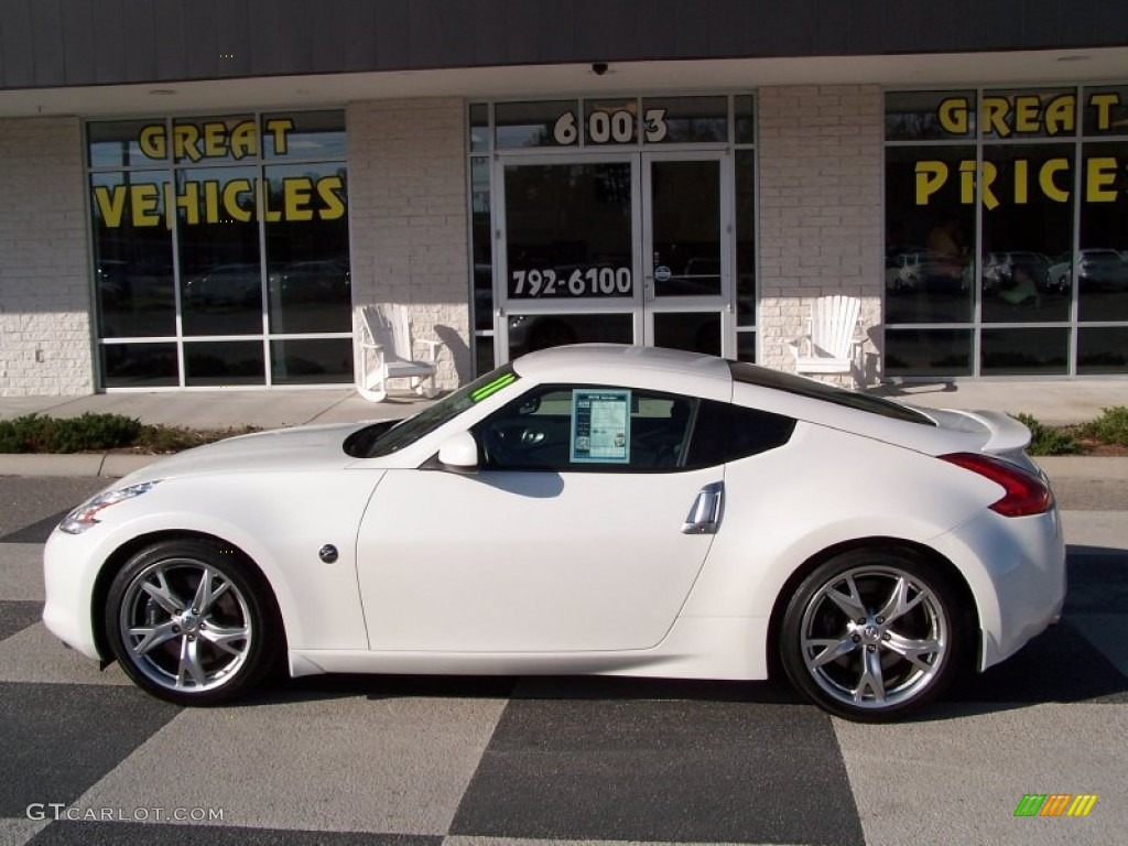 2011 370Z Coupe - Pearl White / Black photo #1