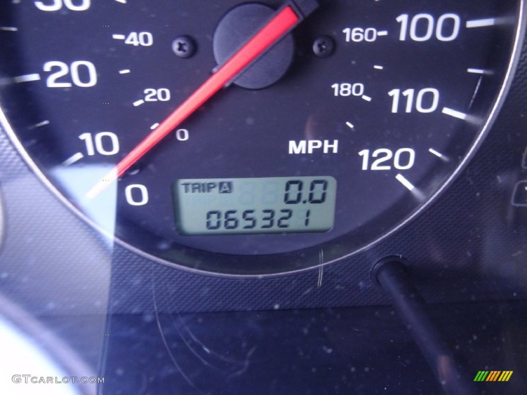 2003 Legacy L Sedan - Regatta Red Pearl / Gray photo #31