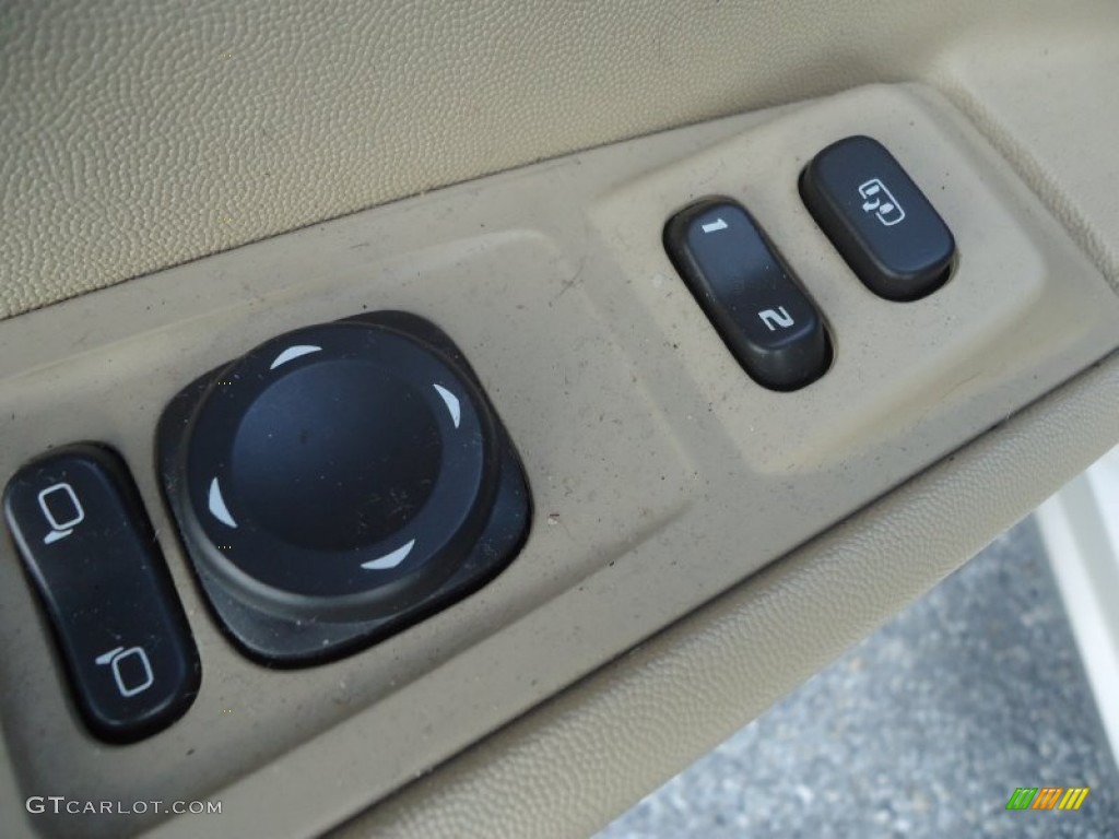 2007 CTS Sedan - Gold Mist / Cashmere photo #24