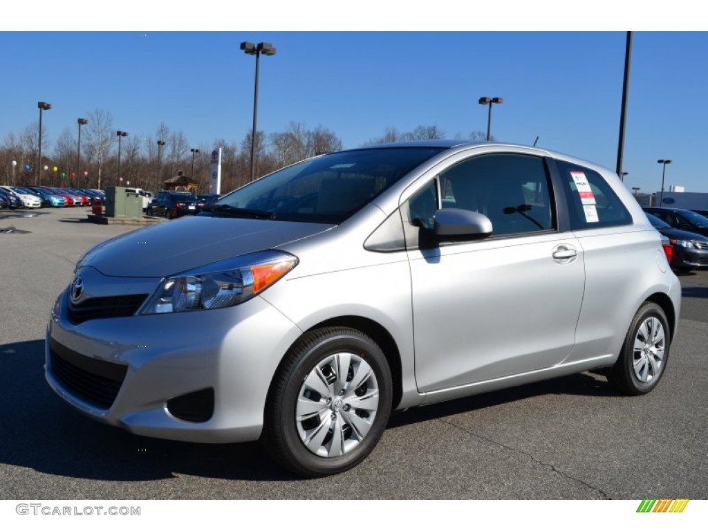 2013 Yaris L 3 Door - Classic Silver Metallic / Ash photo #1