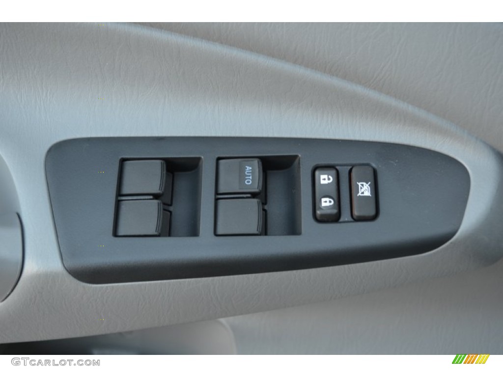 2013 Toyota Tacoma V6 TRD Sport Prerunner Double Cab Controls Photo #75599512