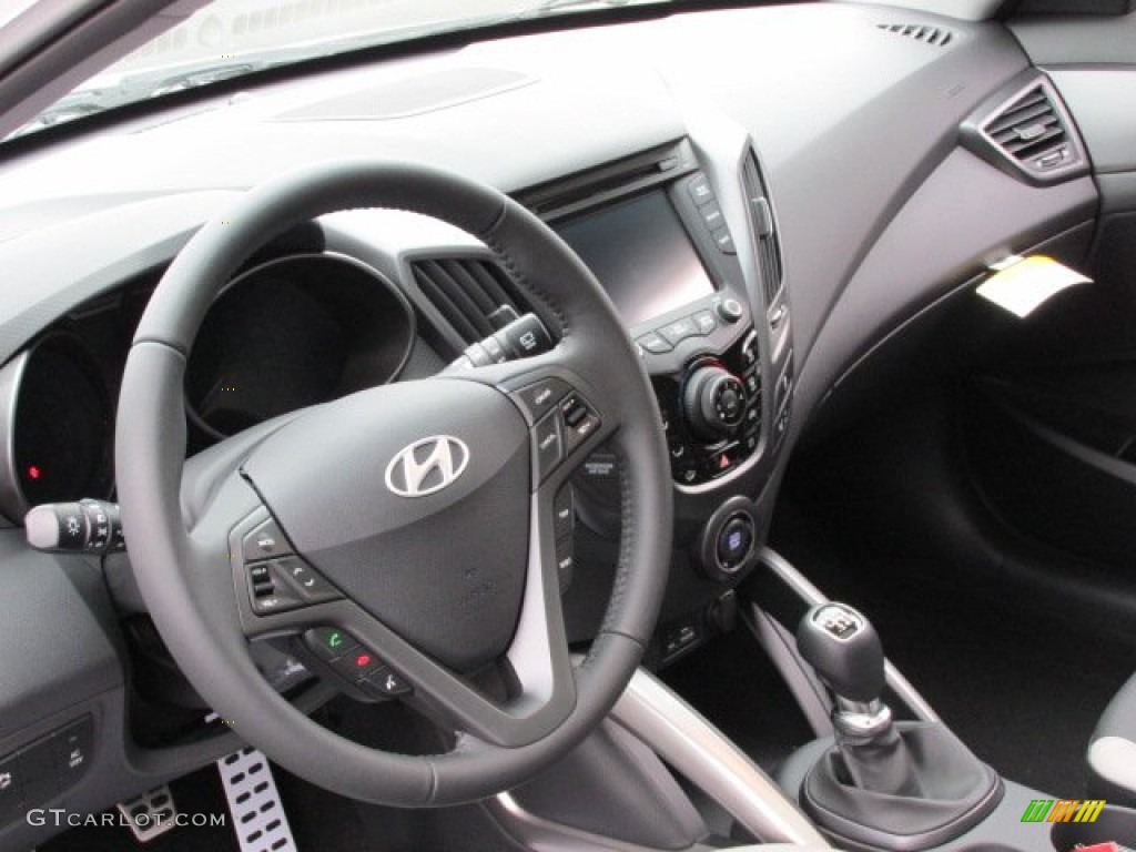 Black Interior 2013 Hyundai Veloster Turbo Photo #75600164