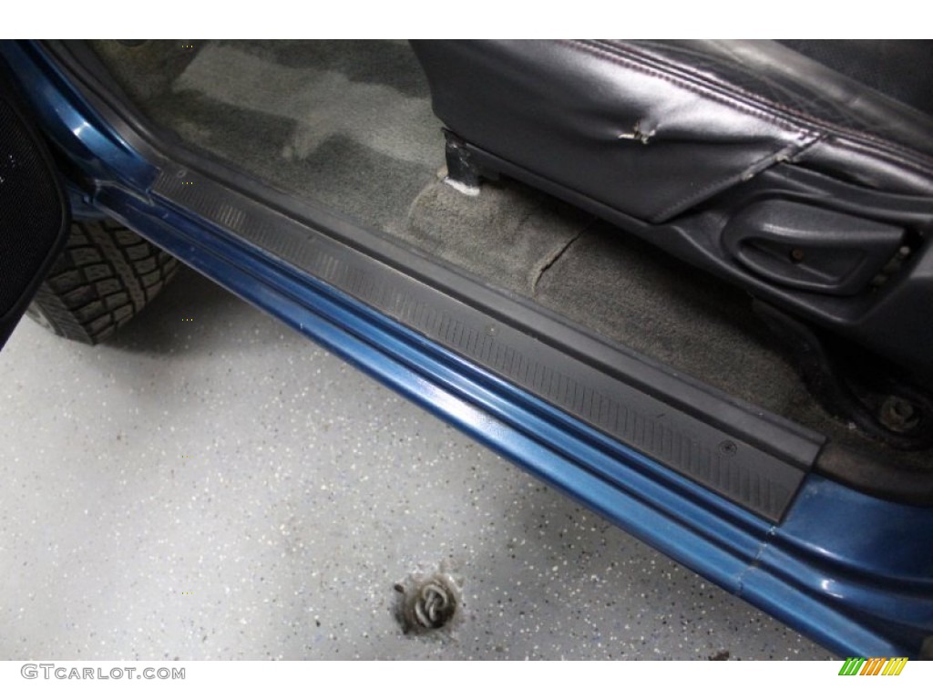 2001 Frontier SC V6 King Cab 4x4 - Electric Blue Metallic / Black photo #30