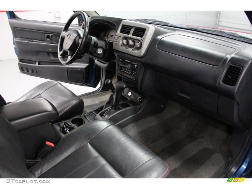2001 Nissan Frontier SC V6 King Cab 4x4 Black Dashboard Photo #75604139