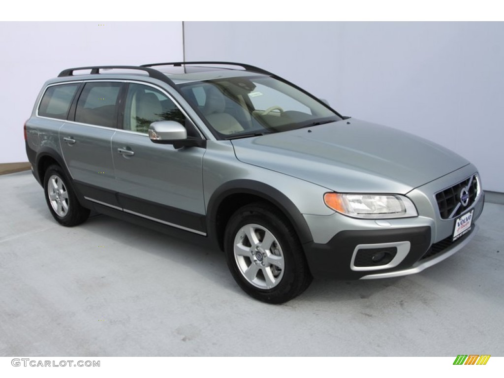 2013 Volvo XC70 3.2 Exterior Photos