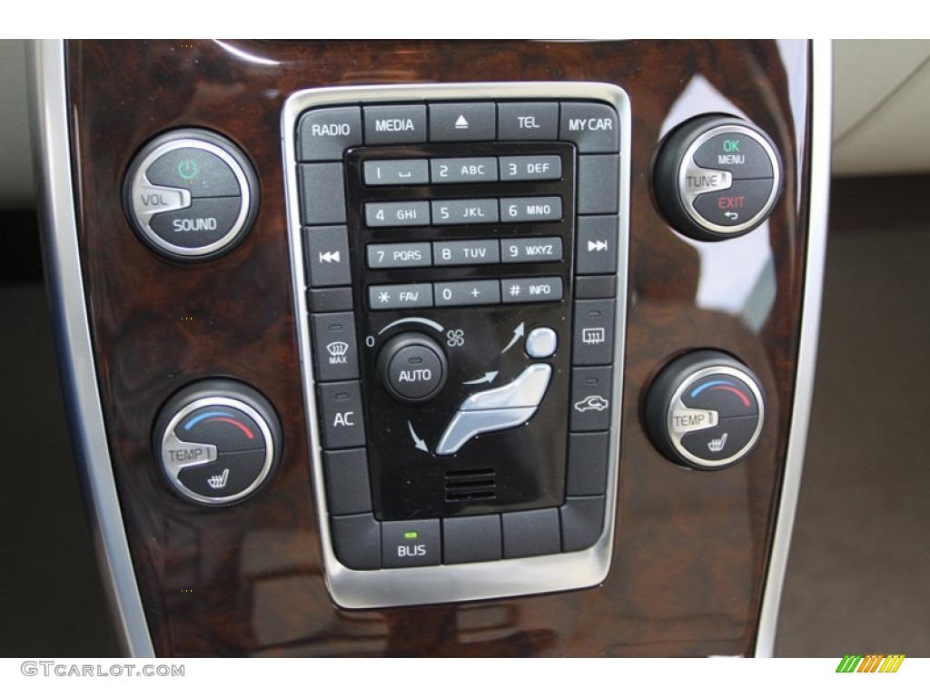 2013 Volvo XC70 3.2 Controls Photo #75605402