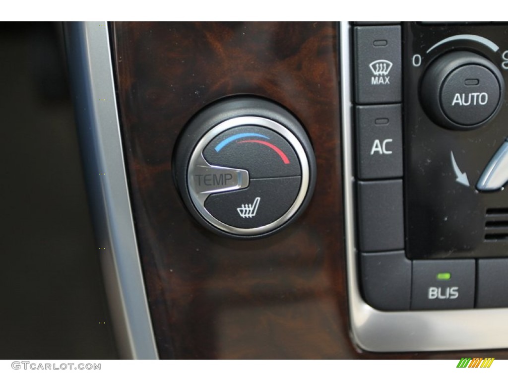 2013 Volvo XC70 3.2 Controls Photo #75605412