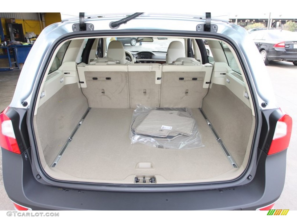 2013 Volvo XC70 3.2 Trunk Photo #75605421